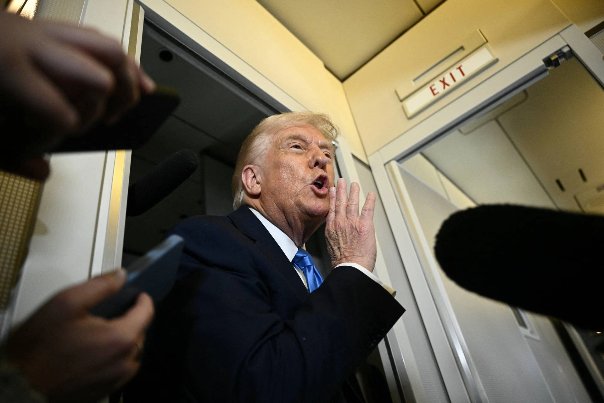 Trump, parte operazione Groenlandia: accuse alla Danimarca