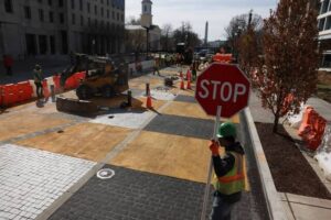 Cancellata a Washington la scritta gigante del movimento Black lives matter
