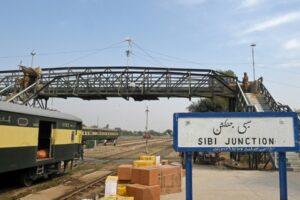 Assalto al treno in Pakistan, un numero imprecisato di passeggeri in ostaggio