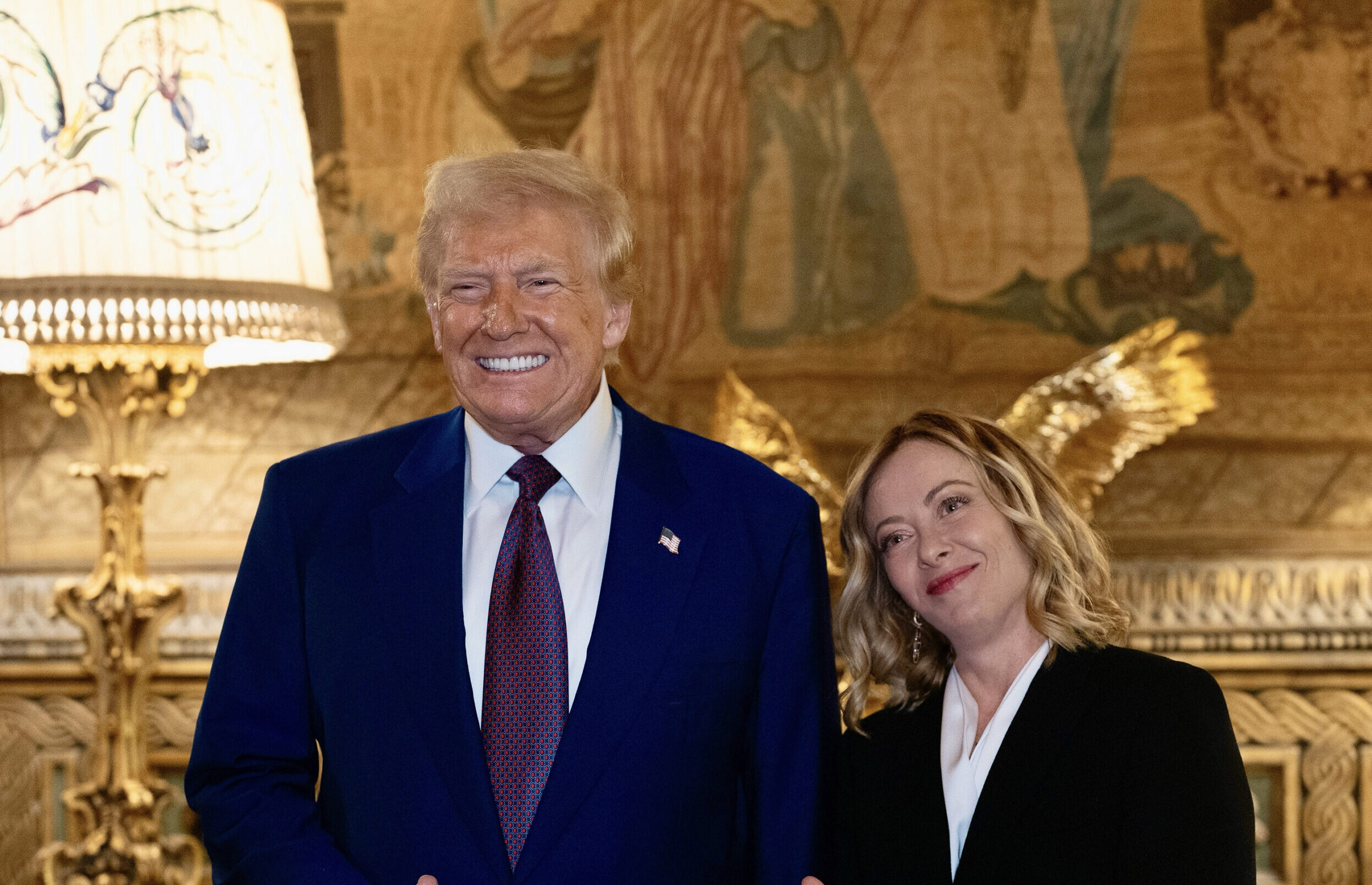 Dazi, Trump non risparmia l’Italia della sua amica Meloni: tariffe al 20% per tutti i Paesi Ue