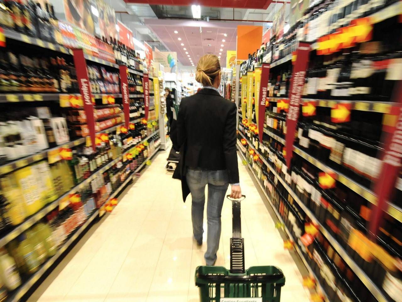 L’inflazione "rialza la testa in Italia con i prezzi al dettaglio che a marzo salgono al +2%