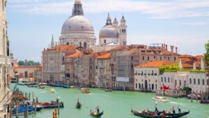 Navigazione dei canali di Venezia: un’esperienza di trasporto unica