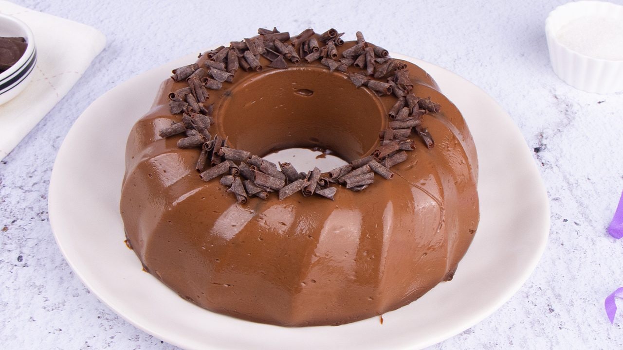 Il budino al cioccolato è un classico intramontabile della pasticceria italiana