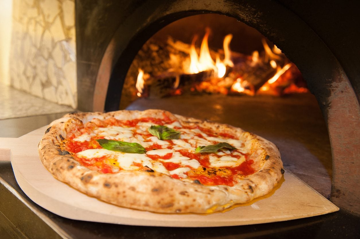Un sondaggio di The Fork rivela come la gran parte degli italiani (65%) preferiscano pizze tradizionali come margherita e capricciosa