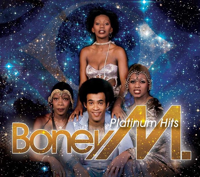 Emergendo dalla vibrante scena da discoteca della fine degli anni ’70, Boney M