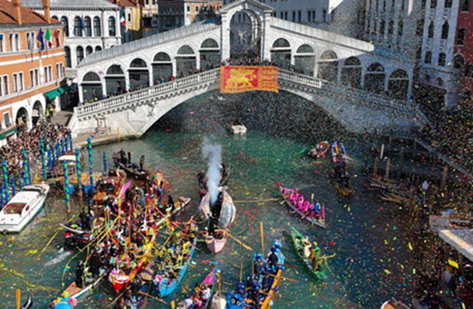 Il carnevale di Venezia, o Carnevale di Veneziaè uno dei festival più incantevoli e iconici del mondo