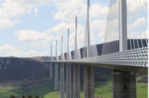 L’impatto del turismo sulle infrastrutture e la cultura della città