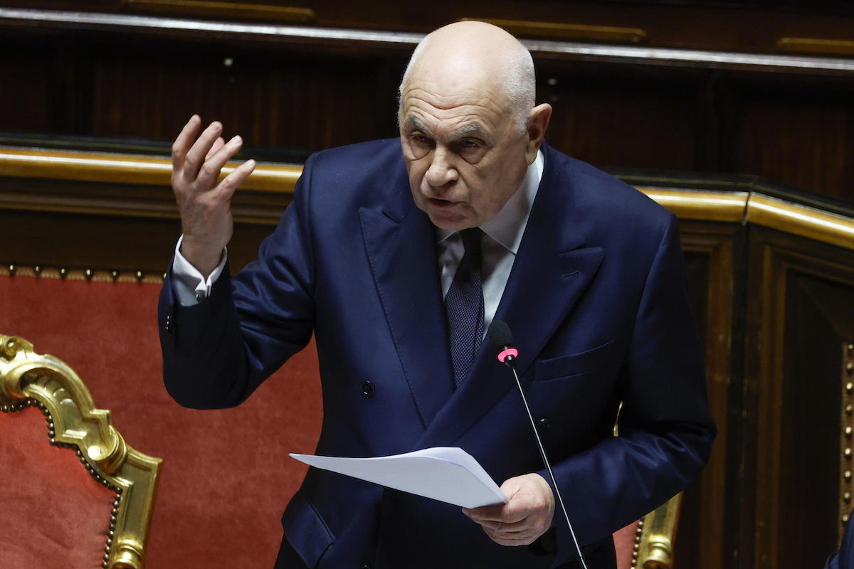 Il ministro della Giustizia: «L'iscrizione al registro degli indagati è un marchio